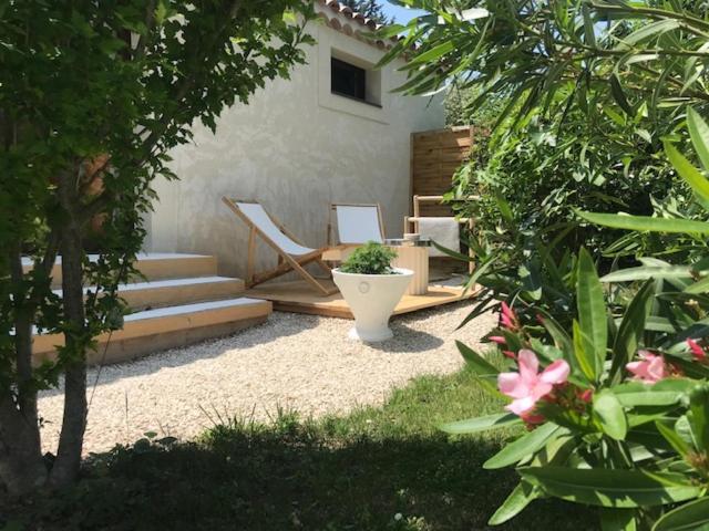 La Maison 1440 LʼIsle-sur-la-Sorgue Exteriér fotografie